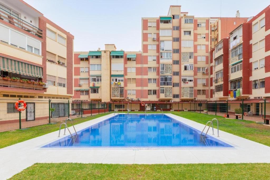 Love Home - Recien Reformado, Piscina, Playa A 10 Minutos, Centro A 5 Minutos Torremolinos Eksteriør bilde